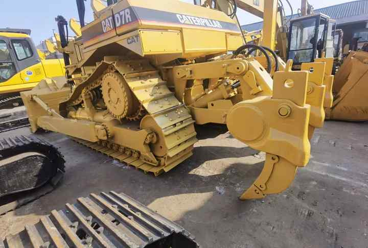 Used Bulldozers CAT D7R D8R with low price in Low Working Hour - דחפור: תמונה 5 Used Bulldozers CAT D7R D8R with low price in Low Working Hour - דחפור: תמונה 5