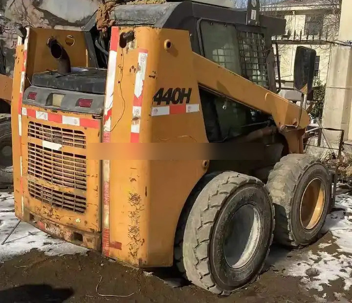 Used Case 440H Skid Steer Loader for Sale - מעמיס היגוי החלקה: תמונה 1 Used Case 440H Skid Steer Loader for Sale - מעמיס היגוי החלקה: תמונה 1