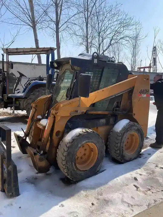 Used Case 440H Skid Steer Loader for Sale - מעמיס היגוי החלקה: תמונה 5 Used Case 440H Skid Steer Loader for Sale - מעמיס היגוי החלקה: תמונה 5