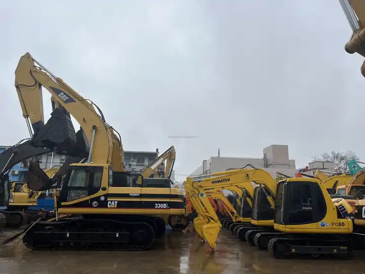 Used Caterpillar CAT 330BL excavator Japan Used CAT330BL 330CL Second Hand hydraulic crawler excavator in stock - מחפר סורק: תמונה 4 Used Caterpillar CAT 330BL excavator Japan Used CAT330BL 330CL Second Hand hydraulic crawler excavator in stock - מחפר סורק: תמונה 4
