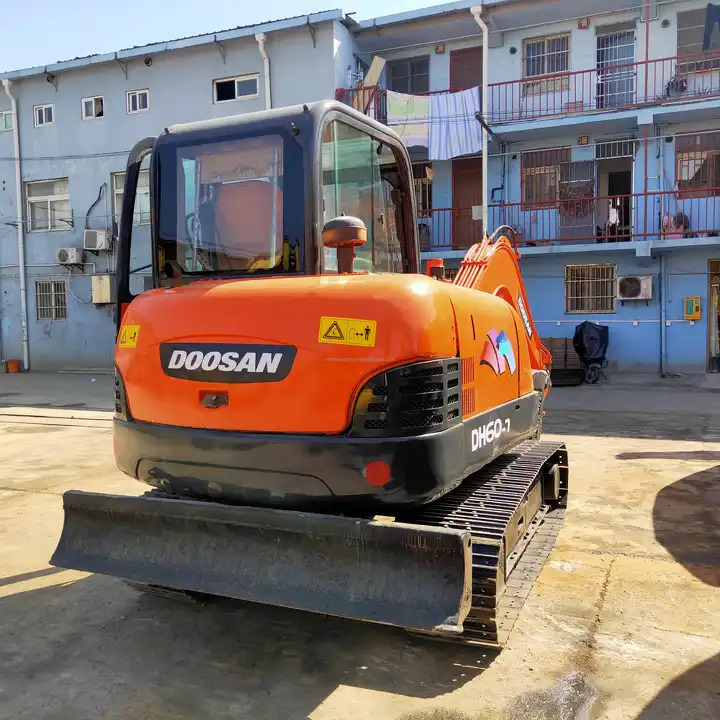 Used Doosan Machinery for Sale Mini excavator DH55-V DH60-7 for sale Fast Delivery Competitive Price Digger Hydraulic Excavator - מחפר סורק: תמונה 4 Used Doosan Machinery for Sale Mini excavator DH55-V DH60-7 for sale Fast Delivery Competitive Price Digger Hydraulic Excavator - מחפר סורק: תמונה 4
