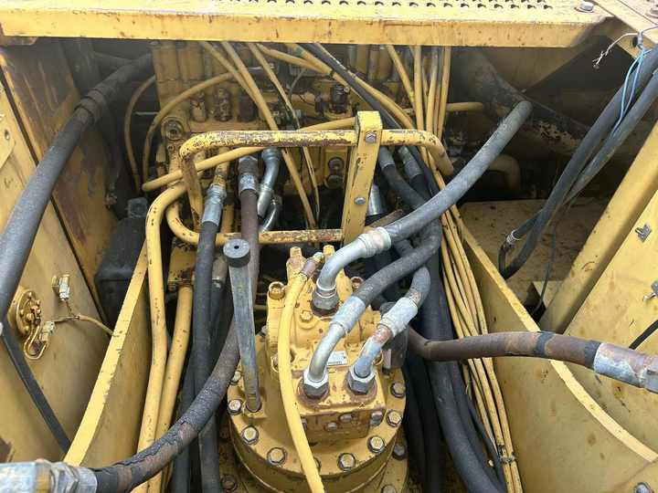 מחפר סורק Used Excavator Cat 320bl Best Second Hand Excavator Caterpillar 320 320d 320b for Sale in Shanghai: תמונה 7