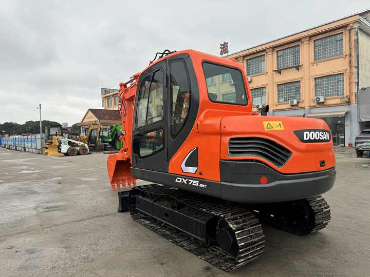 Used Excavator Doosan DX75-9C Second-hand Excavator Digger DX75-9C Compact Shovel Crawler Doosan 75 Excavator Doosan Dx75-9C - מחפר סורק: תמונה 4 Used Excavator Doosan DX75-9C Second-hand Excavator Digger DX75-9C Compact Shovel Crawler Doosan 75 Excavator Doosan Dx75-9C - מחפר סורק: תמונה 4