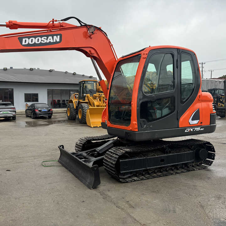 Used Excavator Doosan DX75-9C Second-hand Excavator Digger DX75-9C Compact Shovel Crawler Doosan 75 Excavator Doosan Dx75-9C - מחפר סורק: תמונה 1 Used Excavator Doosan DX75-9C Second-hand Excavator Digger DX75-9C Compact Shovel Crawler Doosan 75 Excavator Doosan Dx75-9C - מחפר סורק: תמונה 1