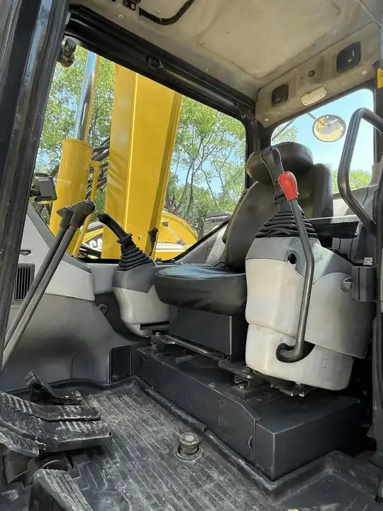 Used Komatsu PC 78 with Good Condition in Shanghai - מחפר: תמונה 2 Used Komatsu PC 78 with Good Condition in Shanghai - מחפר: תמונה 2