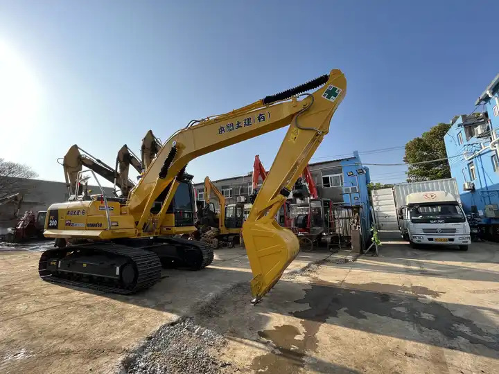 Used Komatsu Pc200-8 Excavator,20 Ton Komatsu Pc200-8n1 Pc220-8mo Hydraulic Crawler Backhoe Medium Excavator Rega In Stock - מחפר סורק: תמונה 3 Used Komatsu Pc200-8 Excavator,20 Ton Komatsu Pc200-8n1 Pc220-8mo Hydraulic Crawler Backhoe Medium Excavator Rega In Stock - מחפר סורק: תמונה 3