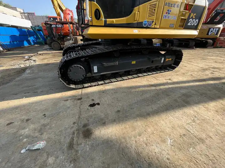 Used Komatsu Pc200-8 Excavator,20 Ton Komatsu Pc200-8n1 Pc220-8mo Hydraulic Crawler Backhoe Medium Excavator Rega In Stock - מחפר סורק: תמונה 4 Used Komatsu Pc200-8 Excavator,20 Ton Komatsu Pc200-8n1 Pc220-8mo Hydraulic Crawler Backhoe Medium Excavator Rega In Stock - מחפר סורק: תמונה 4