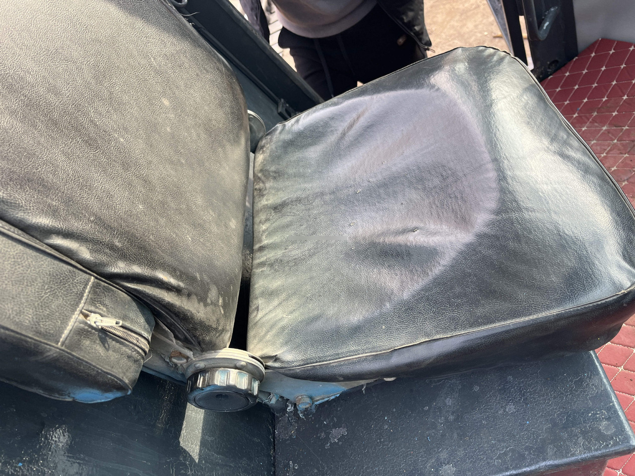 Used Original Dynapac Ca301d Road Rooller in high quality and cheap price with good operating in shanghai for Sale - מדחס: תמונה 3 Used Original Dynapac Ca301d Road Rooller in high quality and cheap price with good operating in shanghai for Sale - מדחס: תמונה 3