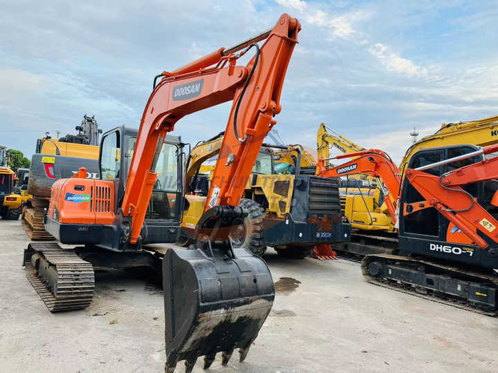 Used excavator doosan dx60 excavators earth-moving machinery doosan dx60 dx80 dx75 dx225 dh60 dh60-7for sale - מחפר סורק: תמונה 2 Used excavator doosan dx60 excavators earth-moving machinery doosan dx60 dx80 dx75 dx225 dh60 dh60-7for sale - מחפר סורק: תמונה 2