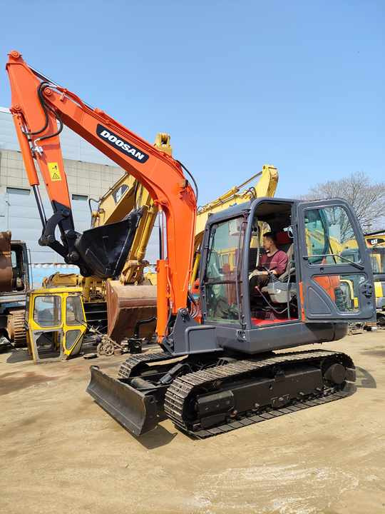 Used excavator doosan dx60 excavators machinery doosan dx60 dx80 dx75 dx225 dh60 dh60-7 excavator - מחפר סורק: תמונה 3 Used excavator doosan dx60 excavators machinery doosan dx60 dx80 dx75 dx225 dh60 dh60-7 excavator - מחפר סורק: תמונה 3