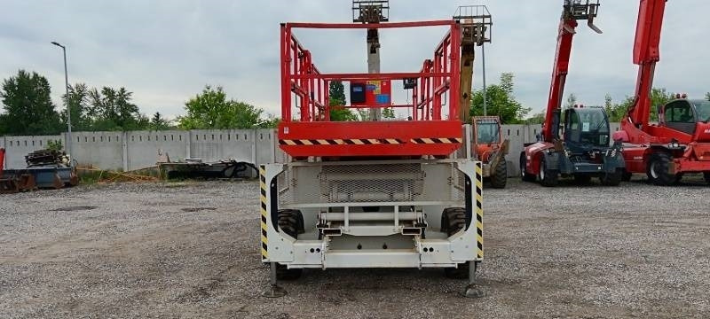 Genie GS3390 - 12,06 m - 4x4 - diesel - מעלית מספריים: תמונה 3 Genie GS3390 - 12,06 m - 4x4 - diesel - מעלית מספריים: תמונה 3