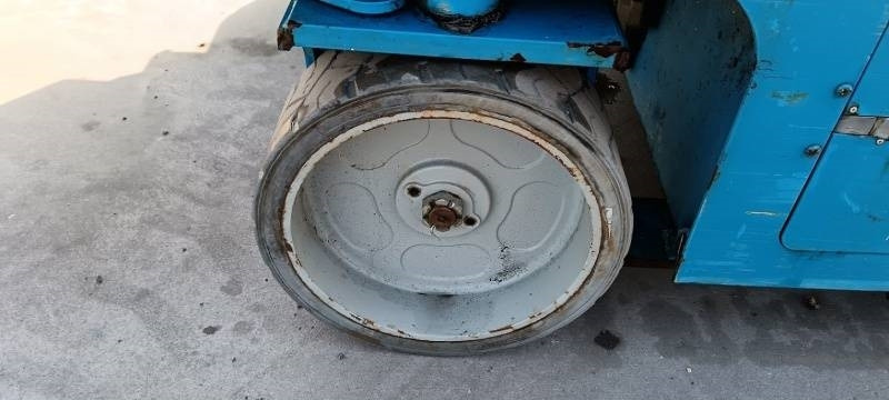 מעלית מספריים Genie GS4047 - 13,7m - electric: תמונה 13