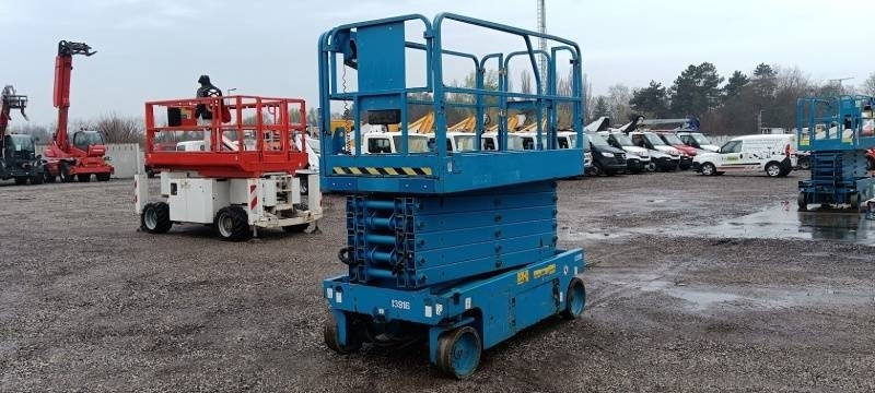 Genie GS4047 - 13,7m - electric - מעלית מספריים: תמונה 2 Genie GS4047 - 13,7m - electric - מעלית מספריים: תמונה 2
