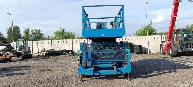 Genie GS5390 - 18m - 4x4 - Diesel - מעלית מספריים: תמונה 3 Genie GS5390 - 18m - 4x4 - Diesel - מעלית מספריים: תמונה 3