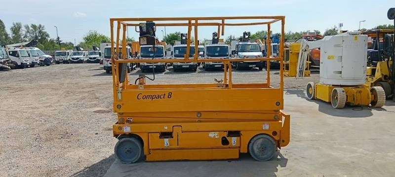 Haulotte Compact 8 - 8m, electric - מעלית מספריים: תמונה 5 Haulotte Compact 8 - 8m, electric - מעלית מספריים: תמונה 5