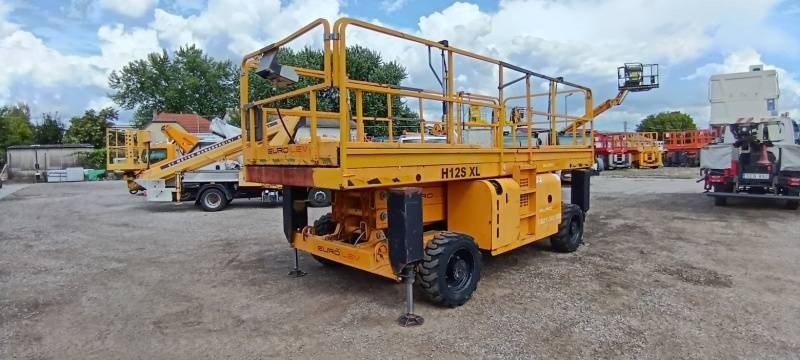 Haulotte H12SXLNT - 12m, 4x4, diesel - מעלית מספריים: תמונה 2 Haulotte H12SXLNT - 12m, 4x4, diesel - מעלית מספריים: תמונה 2