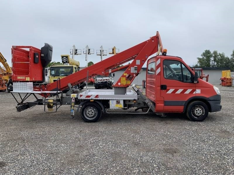 Iveco Daily GSR E179T - 17,1m - 200 kg - פלטפורמה אווירית מותקנת על משאית: תמונה 4 Iveco Daily GSR E179T - 17,1m - 200 kg - פלטפורמה אווירית מותקנת על משאית: תמונה 4