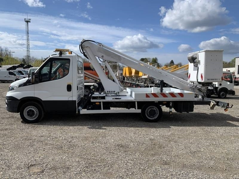 Iveco Daily Multitel 160 ALU DS - 16m - פלטפורמה אווירית מותקנת על משאית: תמונה 5 Iveco Daily Multitel 160 ALU DS - 16m - פלטפורמה אווירית מותקנת על משאית: תמונה 5