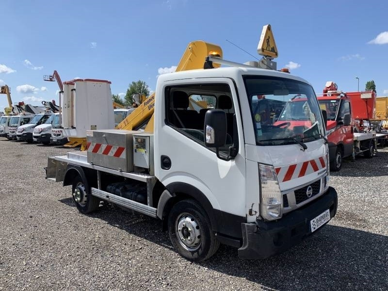 Nissan Cabstar France Elevateur Topy 11 - 11 m - פלטפורמה אווירית מותקנת על משאית: תמונה 1 Nissan Cabstar France Elevateur Topy 11 - 11 m - פלטפורמה אווירית מותקנת על משאית: תמונה 1