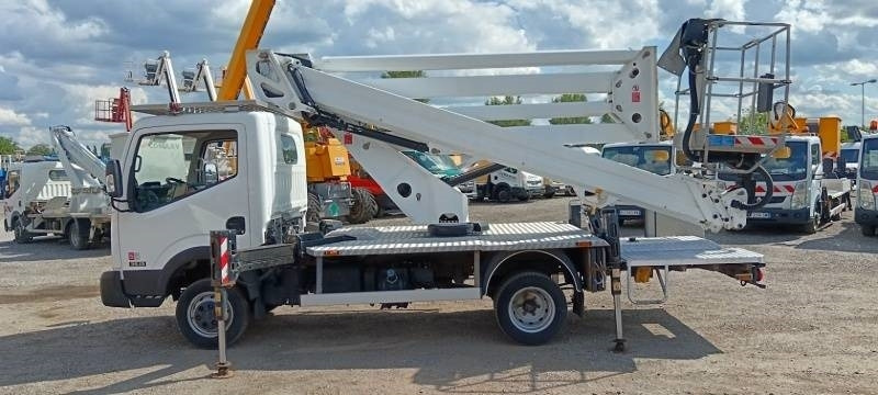 Nissan Cabstar Oil&Steel Snake 2413 Plus - 23,5m - 250 kg - פלטפורמה אווירית מותקנת על משאית: תמונה 5 Nissan Cabstar Oil&Steel Snake 2413 Plus - 23,5m - 250 kg - פלטפורמה אווירית מותקנת על משאית: תמונה 5