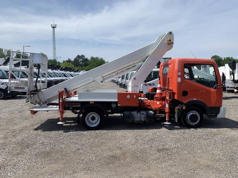 Nissan Cabstar Ruthmann-Steiger TB220 - 22,1m - 200 kg - פלטפורמה אווירית מותקנת על משאית: תמונה 3 Nissan Cabstar Ruthmann-Steiger TB220 - 22,1m - 200 kg - פלטפורמה אווירית מותקנת על משאית: תמונה 3