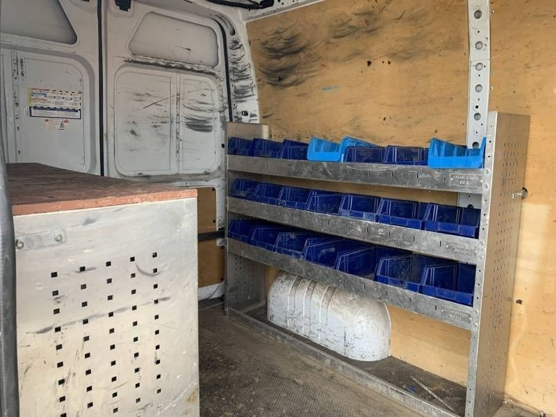 פלטפורמה אווירית מותקנת על משאית Renault Master Klubb K32 - 12,5 m, 120 kg: תמונה 15