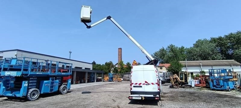 פלטפורמה אווירית מותקנת על משאית Renault Master Klubb KL32 - 12,5 m, 120 kg: תמונה 10