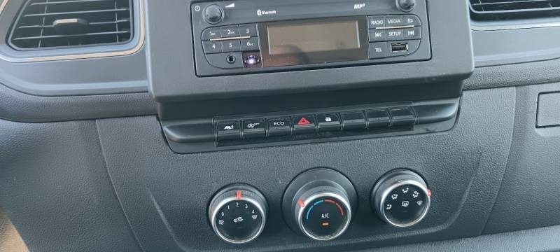 פלטפורמה אווירית מותקנת על משאית Renault Master Klubb KL32 - 12,5 m, 120 kg: תמונה 15