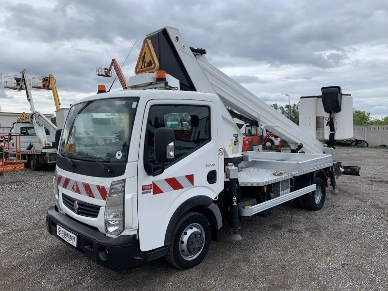 Renault Maxity ISOLI VT60NE - 20m, 250kg - פלטפורמה אווירית מותקנת על משאית: תמונה 2 Renault Maxity ISOLI VT60NE - 20m, 250kg - פלטפורמה אווירית מותקנת על משאית: תמונה 2