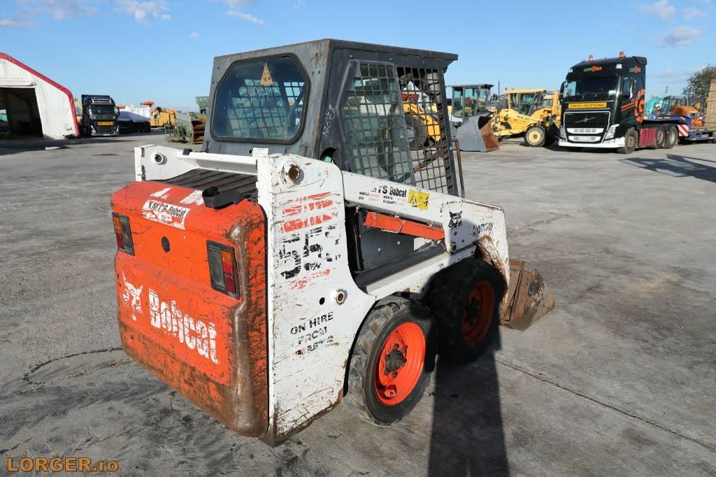 Bobcat 553 - מעמיס היגוי החלקה: תמונה 3 Bobcat 553 - מעמיס היגוי החלקה: תמונה 3