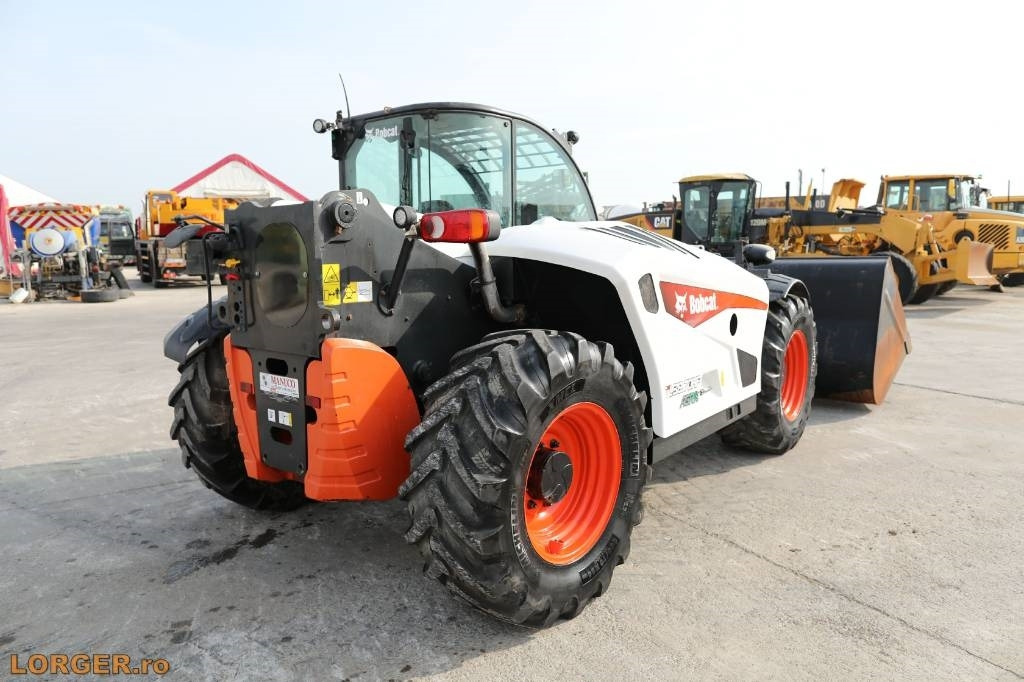 Bobcat TL38.70HF - מפעיל טלסקופי: תמונה 3 Bobcat TL38.70HF - מפעיל טלסקופי: תמונה 3
