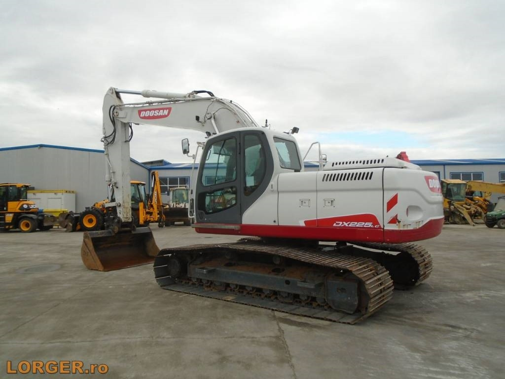 Doosan DX 225 LC with 18m long reach boom - מחפר סורק: תמונה 3 Doosan DX 225 LC with 18m long reach boom - מחפר סורק: תמונה 3
