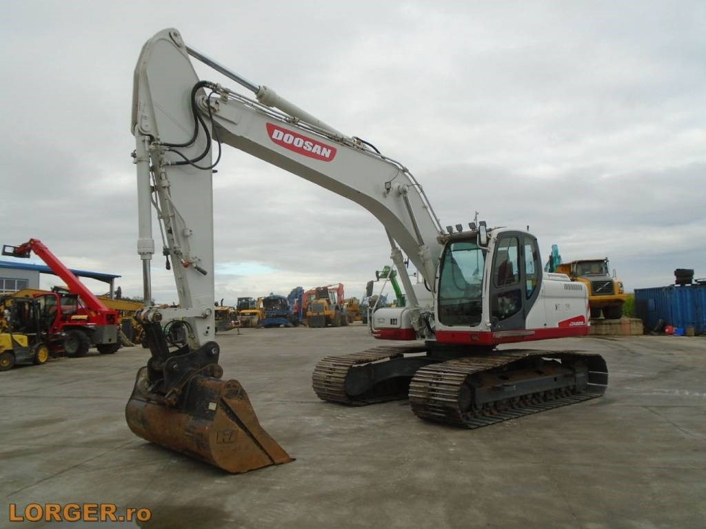 Doosan DX 225 LC with 18m long reach boom - מחפר סורק: תמונה 2 Doosan DX 225 LC with 18m long reach boom - מחפר סורק: תמונה 2