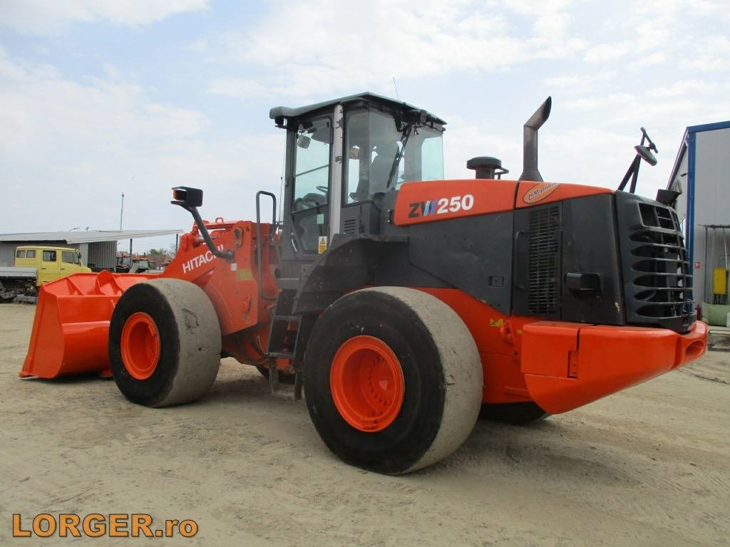 Hitachi ZW 250 - מעמיס גלגלים: תמונה 2 Hitachi ZW 250 - מעמיס גלגלים: תמונה 2