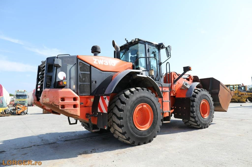 Hitachi ZW 310-5B - מעמיס גלגלים: תמונה 3 Hitachi ZW 310-5B - מעמיס גלגלים: תמונה 3