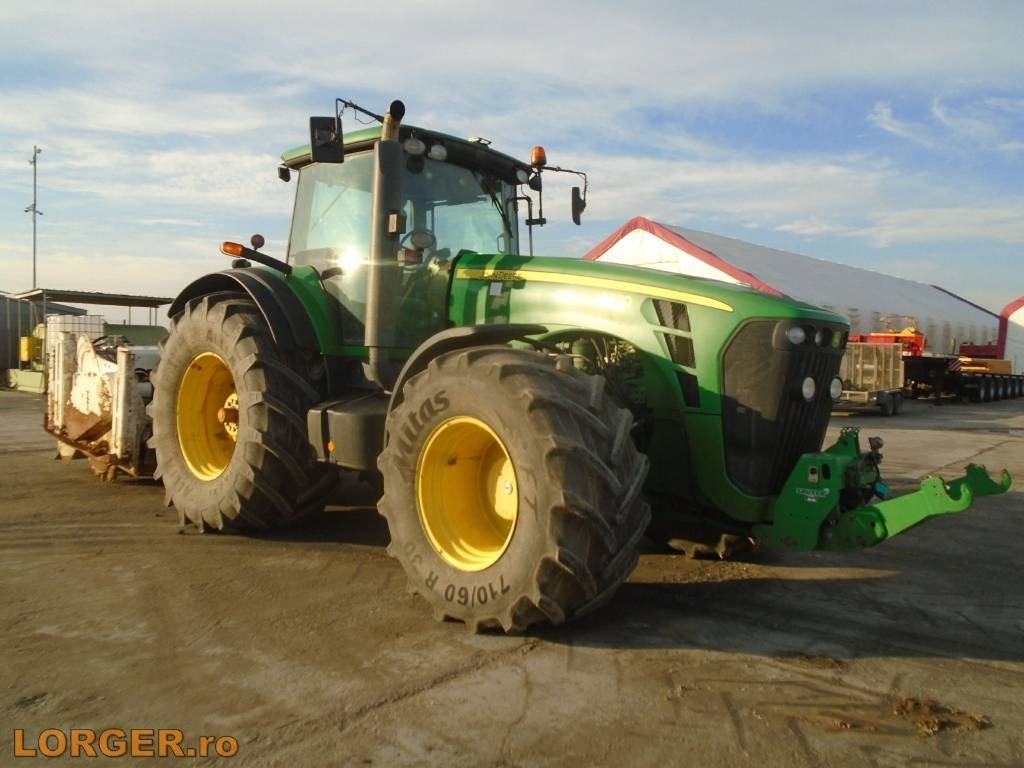 John Deere 8530 cu stabilizator de sol Wirtgen WS 250. - טרקטור חקלאי: תמונה 1 John Deere 8530 cu stabilizator de sol Wirtgen WS 250. - טרקטור חקלאי: תמונה 1