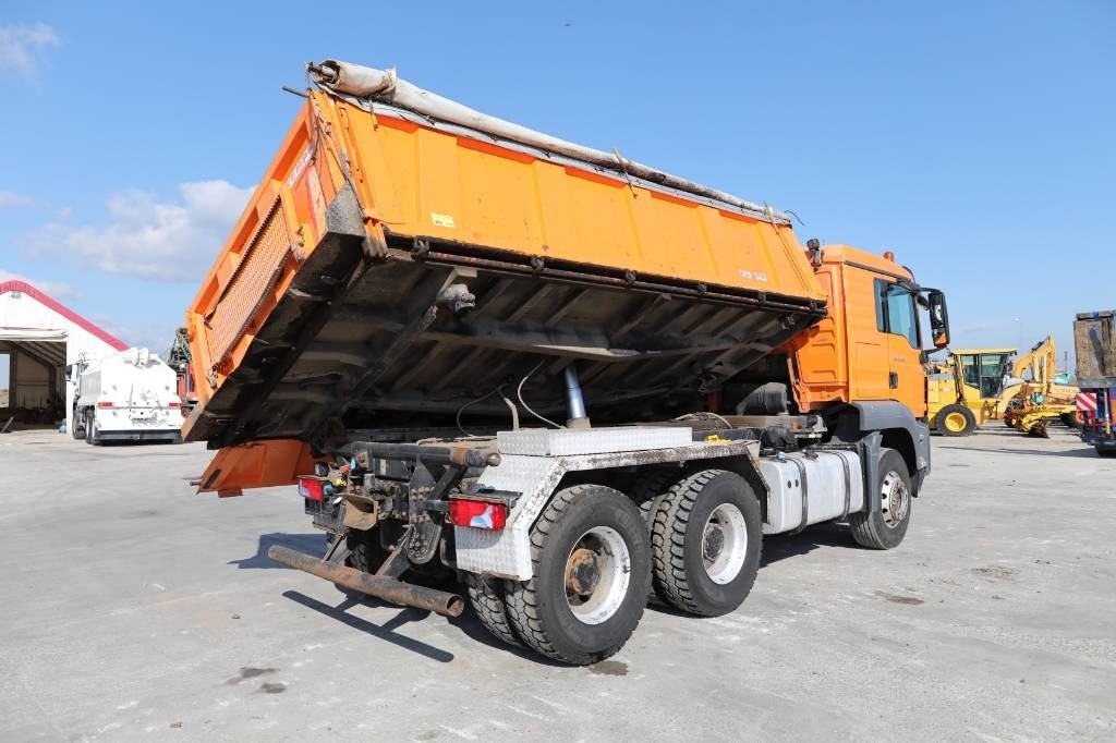 מזהיר MAN TGS 26.480 6x4 BL With KEMPF Germany tipper body –: תמונה 10