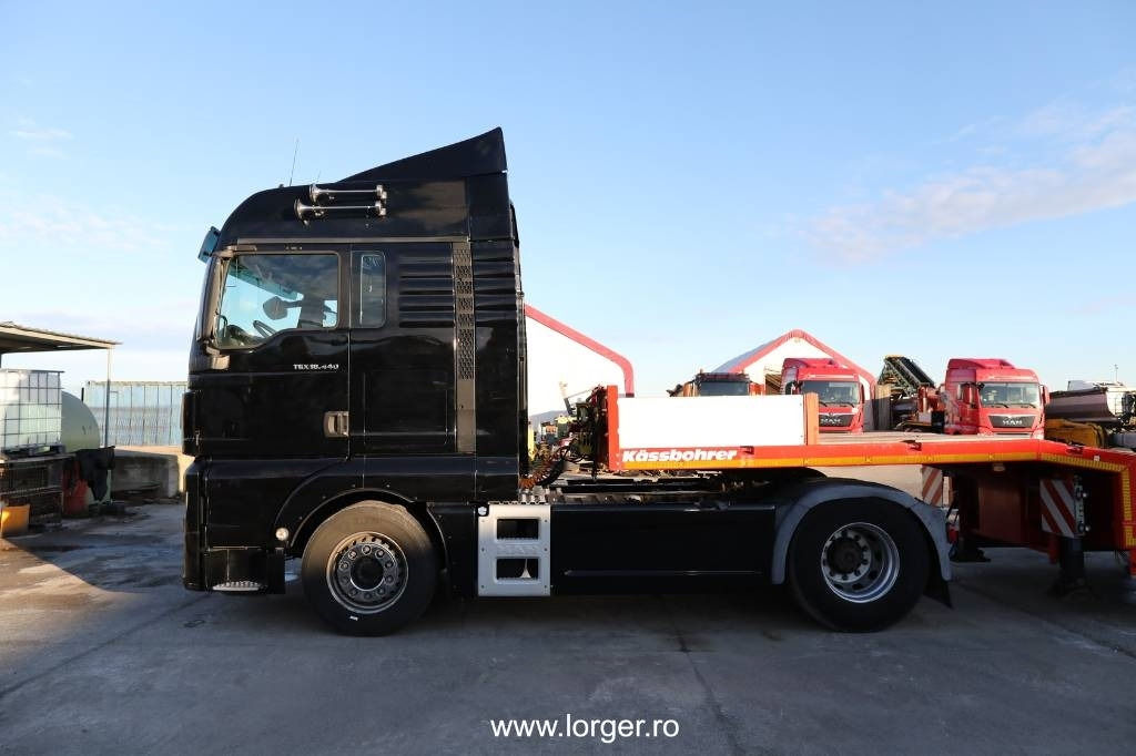 MAN TGX 18.440 4x2 BLS + Trailer Kässbohrer LB3 Lowbed - יחידת טרקטור: תמונה 2 MAN TGX 18.440 4x2 BLS + Trailer Kässbohrer LB3 Lowbed - יחידת טרקטור: תמונה 2