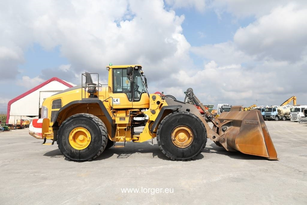 Volvo L 220 H - מעמיס גלגלים: תמונה 2 Volvo L 220 H - מעמיס גלגלים: תמונה 2