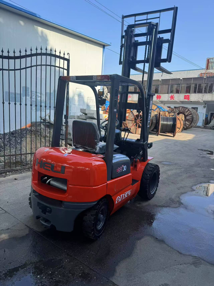 HELI 3tons - מלגזה: תמונה 1 HELI 3tons - מלגזה: תמונה 1