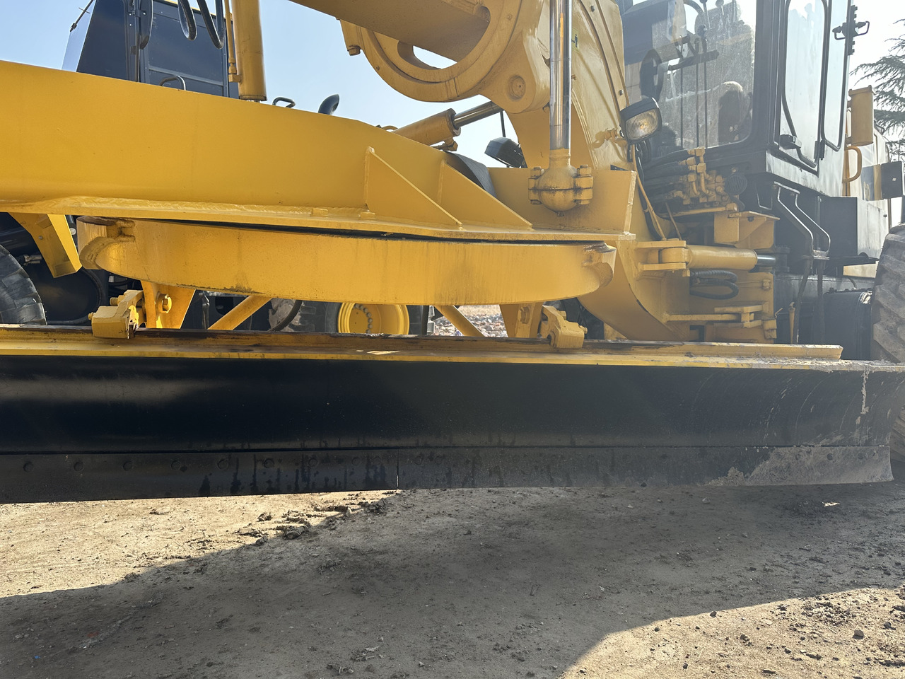 KOMATSU GD655 - מפלסת: תמונה 4 KOMATSU GD655 - מפלסת: תמונה 4