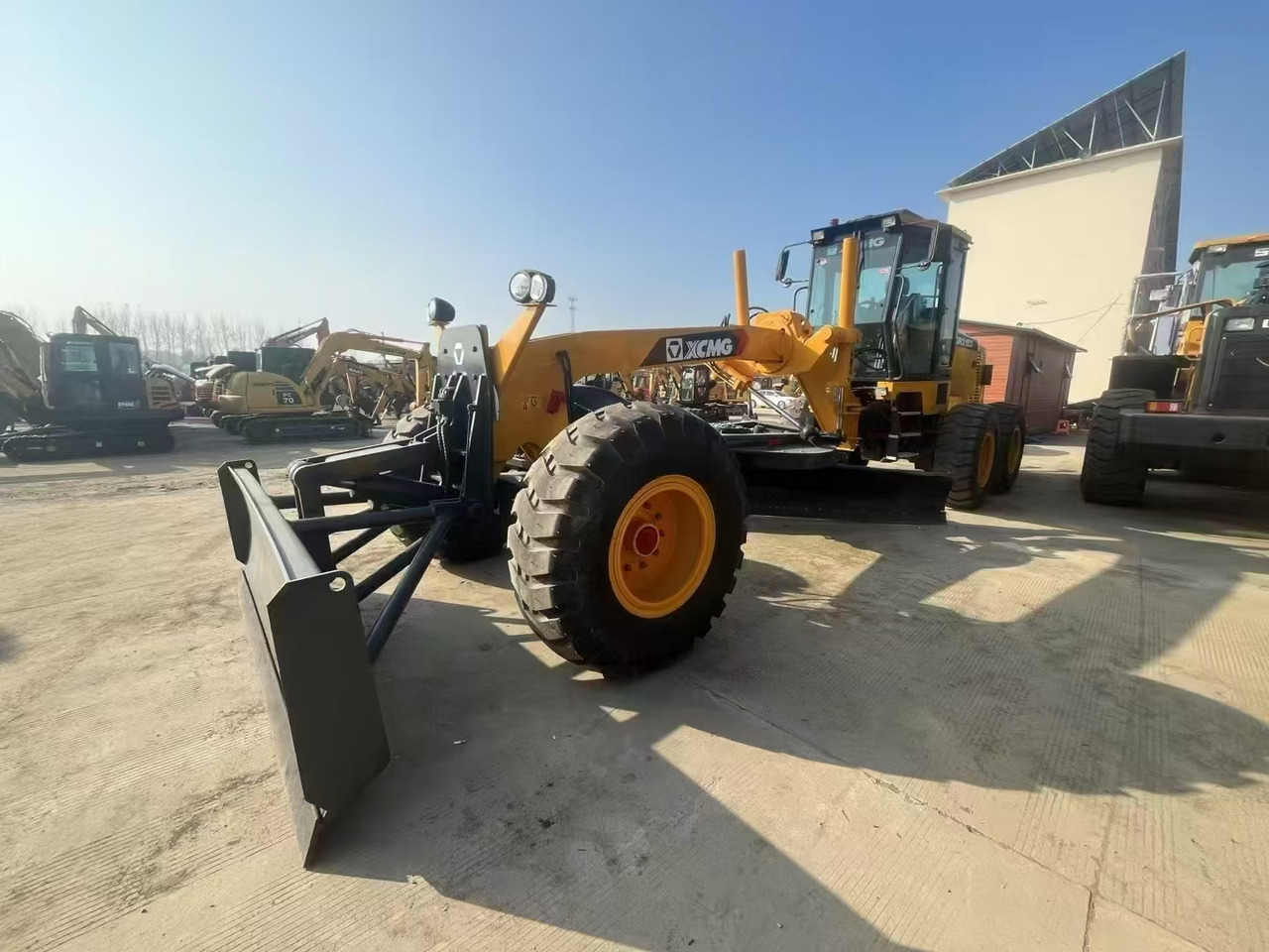 XCMG GR2153 - מפלסת: תמונה 2 XCMG GR2153 - מפלסת: תמונה 2