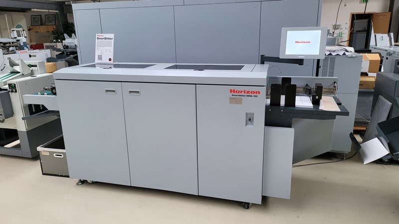 Horizon SMARTSLITTER | 320.000 | 2016 - מכונת הדפסה: תמונה 1 Horizon SMARTSLITTER | 320.000 | 2016 - מכונת הדפסה: תמונה 1
