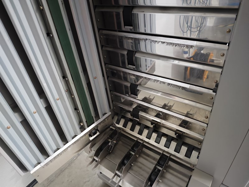 Horizon VAC-100 m | collator | 10 stations - מכונת הדפסה: תמונה 3 Horizon VAC-100 m | collator | 10 stations - מכונת הדפסה: תמונה 3