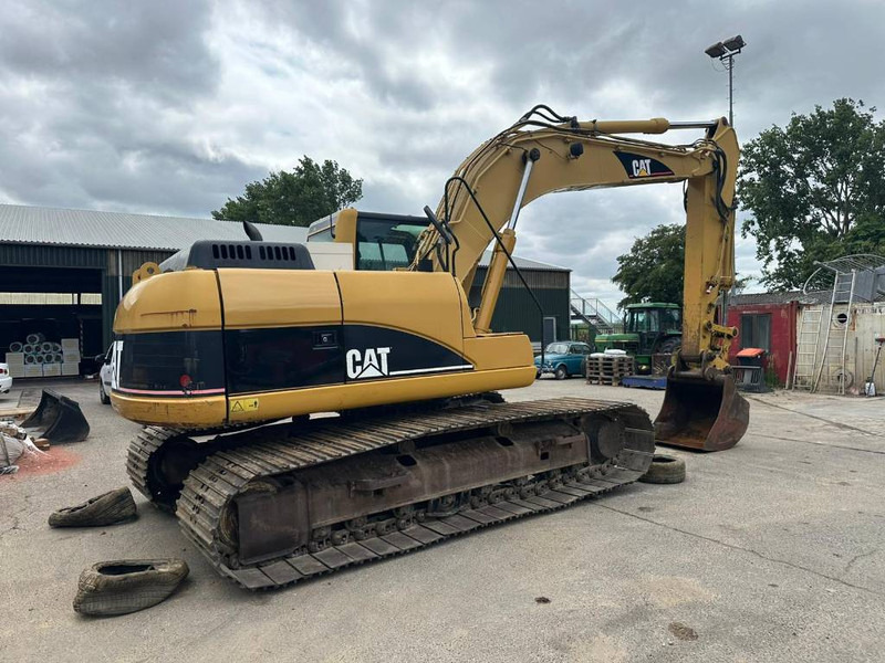 מחפר סורק Cat 318 C L: תמונה 6