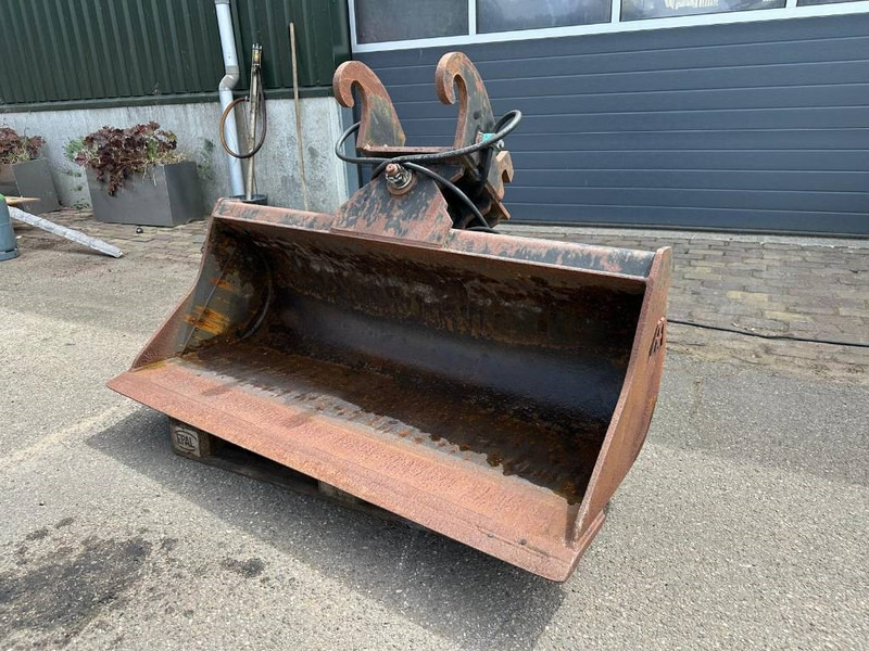 Pladdet CW10 tilt bucket / schwenklöffel / kantelbak - דלי עבור מכונת בנייה: תמונה 1 Pladdet CW10 tilt bucket / schwenklöffel / kantelbak - דלי עבור מכונת בנייה: תמונה 1