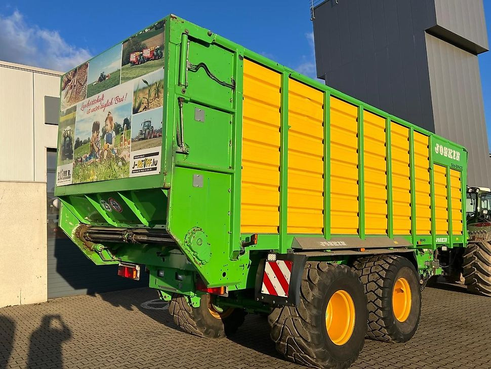 J.Reiff Sarl
Herr Stefan Neukirch - 77 Z.I in den - קרון נגרר חקלאי: תמונה 5 J.Reiff Sarl
Herr Stefan Neukirch - 77 Z.I in den - קרון נגרר חקלאי: תמונה 5