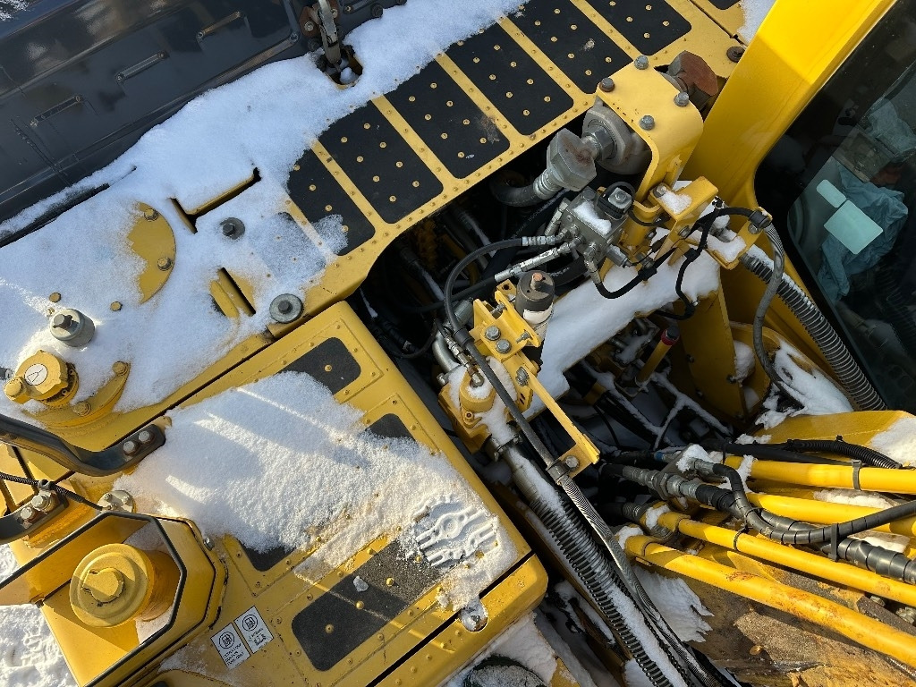 מחפר סורק Komatsu PC 210 LC-11: תמונה 22