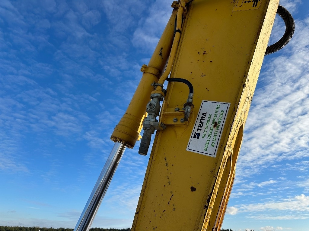 מחפר סורק Komatsu PC 210 LC-11: תמונה 17