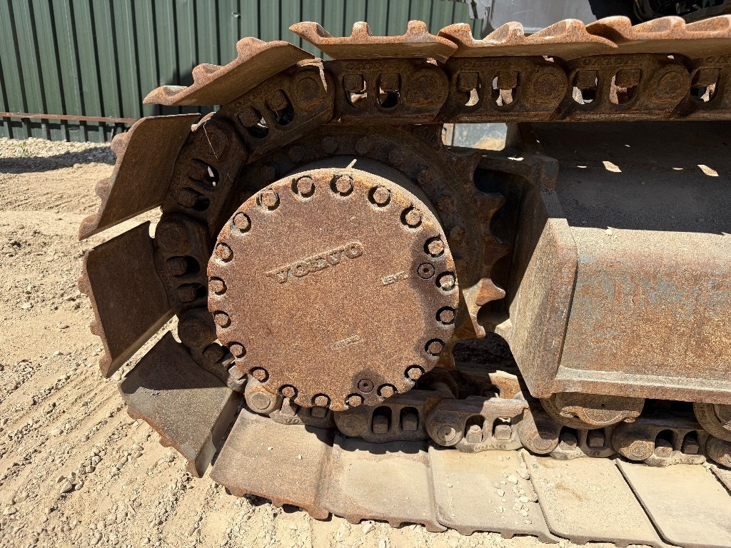 מחפר סורק Volvo ECR 235 EL: תמונה 8